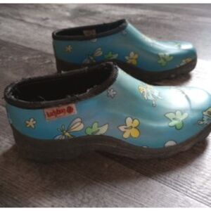 Ladybug Women's Size 6 Blue Butterfly Waterproof Garden Clogs